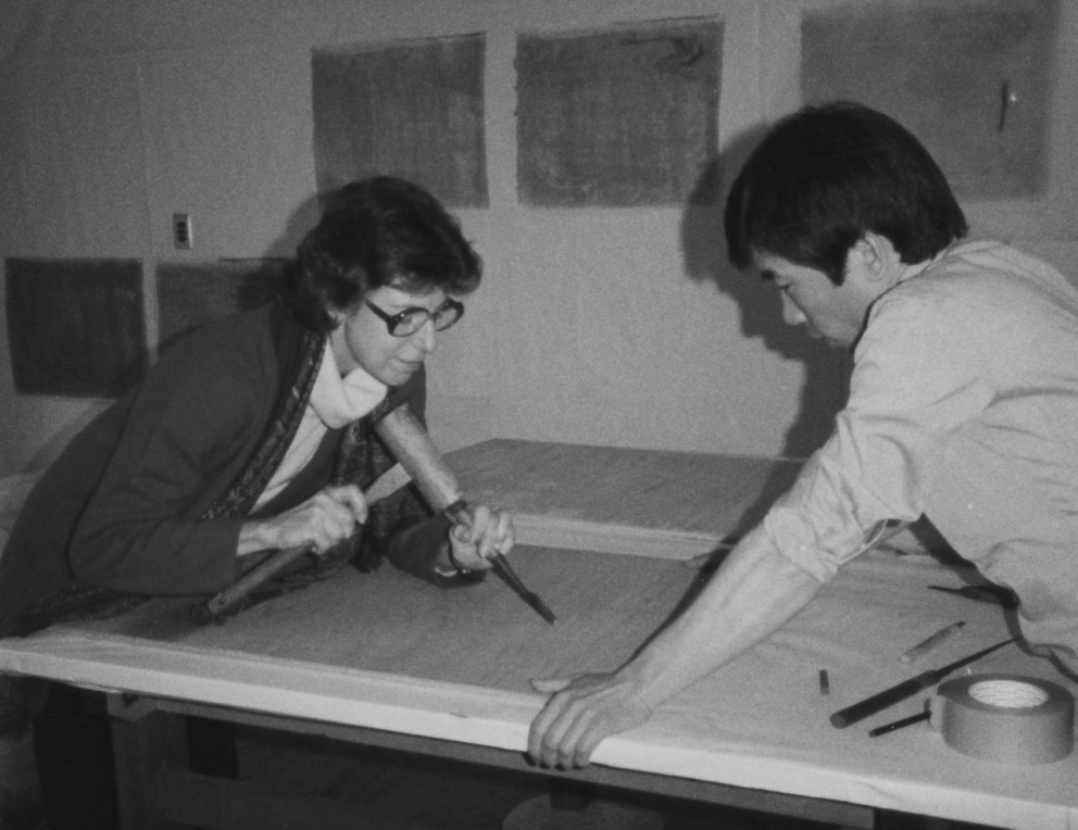 Helen Frankenthaler with Crown Point Master Printer Hidekatsu Takada, 1983. Photograph by Kathan Brown.